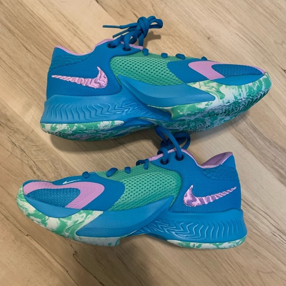 Nike Freak 4 (GS) DQ0553-400 Kids Basketball Shoes Size: 4.5Y​ - Picture 8 of 8